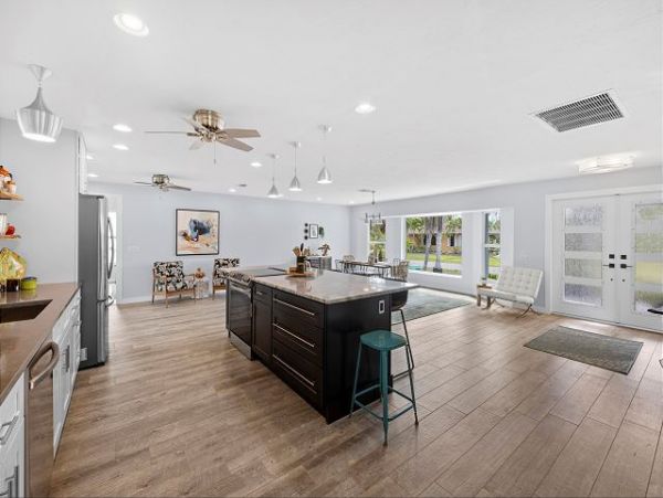 Sanibel 3 Bedroom Vacation Home with Private Pool