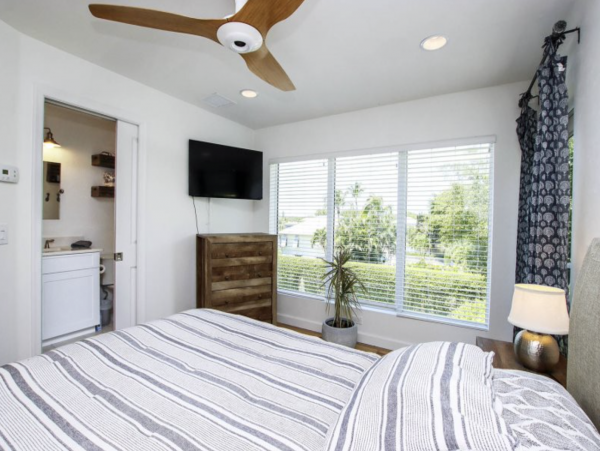 Charming Vacation Home in Sanibel Three Bedroom