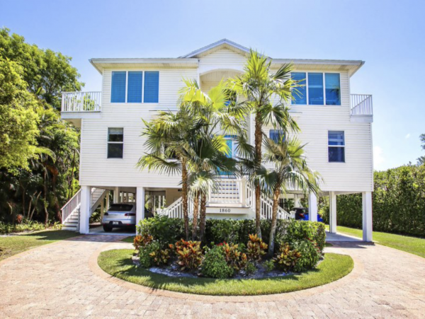 Charming Vacation Home in Sanibel Three Bedroom