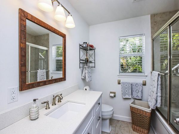 Charming Vacation Home in Sanibel Three Bedroom