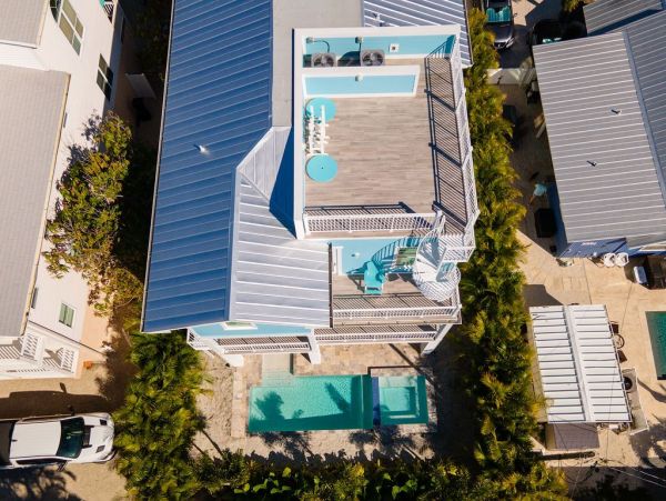 Brand New Beach Vacation Home Seven Bedroom Walk to Beach