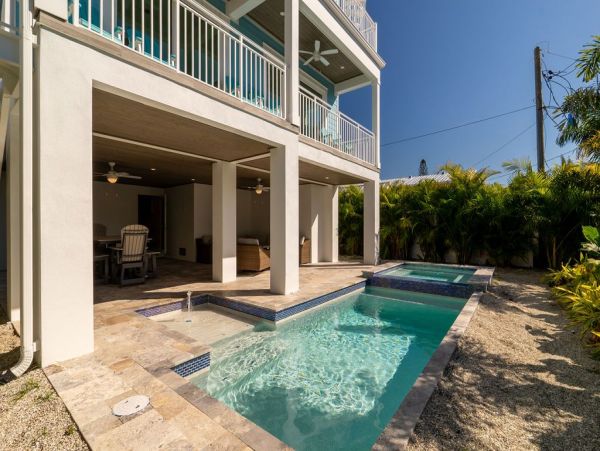 Brand New Beach Vacation Home Seven Bedroom Walk to Beach