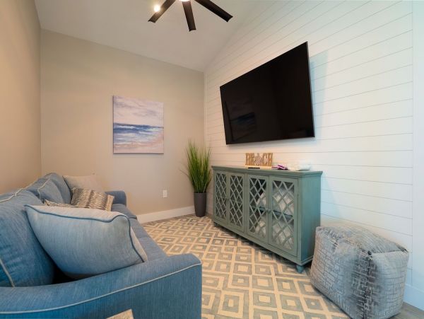 Brand New Beach Vacation Home Seven Bedroom Walk to Beach
