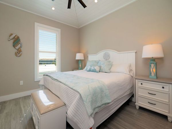 Brand New Beach Vacation Home Seven Bedroom Walk to Beach