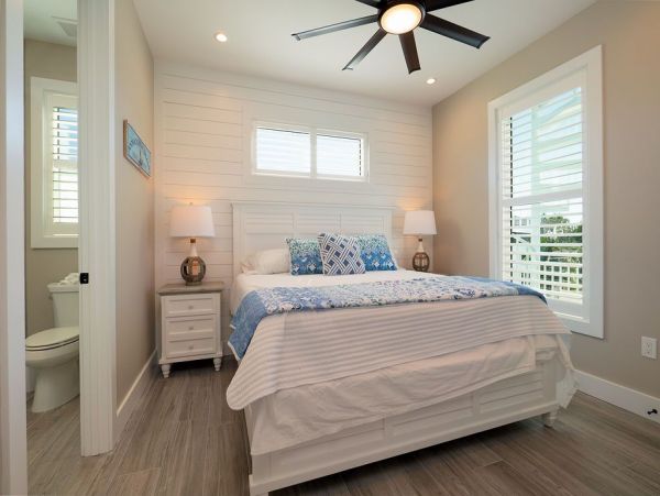 Brand New Beach Vacation Home Seven Bedroom Walk to Beach