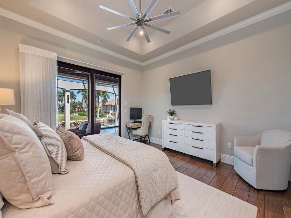 Gorgeous Marco Luxury Vacation Pool Home