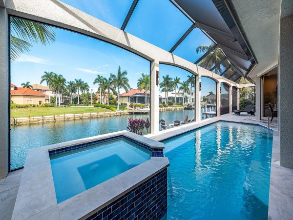 Gorgeous Marco Luxury Vacation Pool Home
