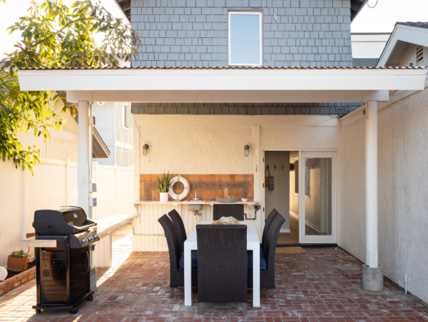 Modern Perfect Getaway Steps from the Beach