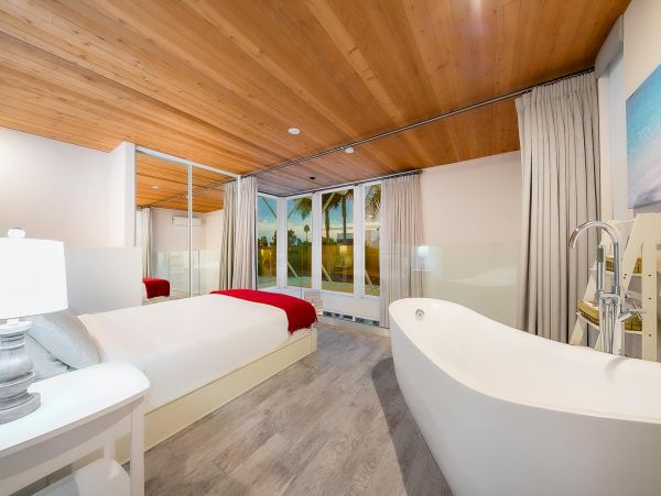 Luxurious San Diego Getaway with Great Amenities