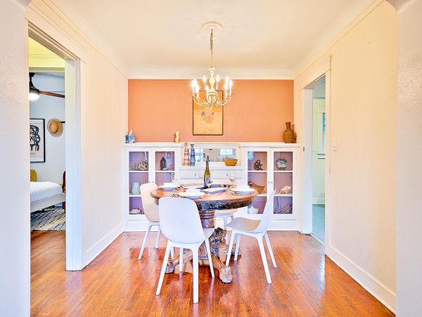 Ocean Beach Three Bedroom Plus Studio Apartment Vacation Rental