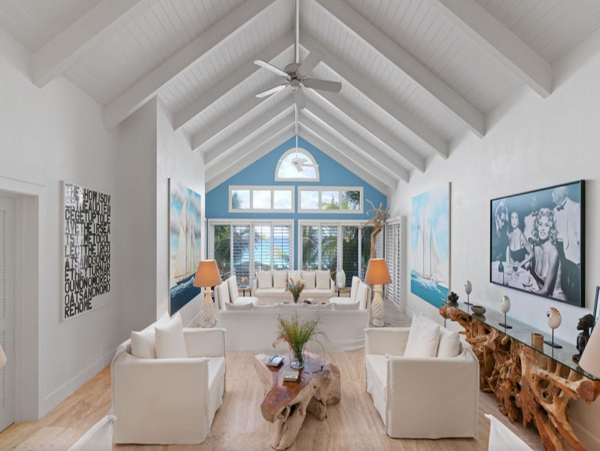 Beachfront Luxury Vacation Rental in Bahamas