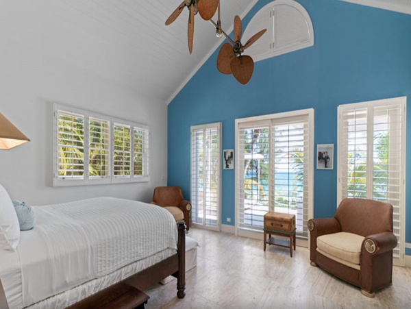 Beachfront Luxury Vacation Rental in Bahamas