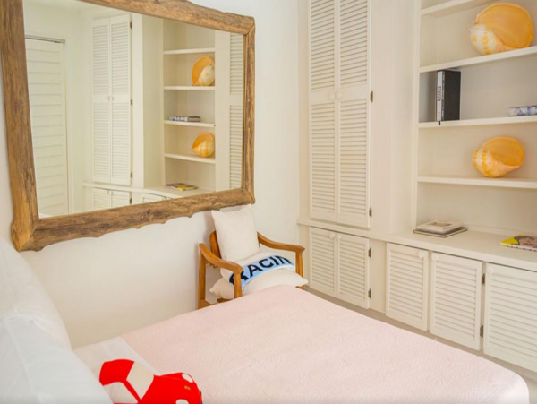 Beachfront Luxury Vacation Rental in Bahamas