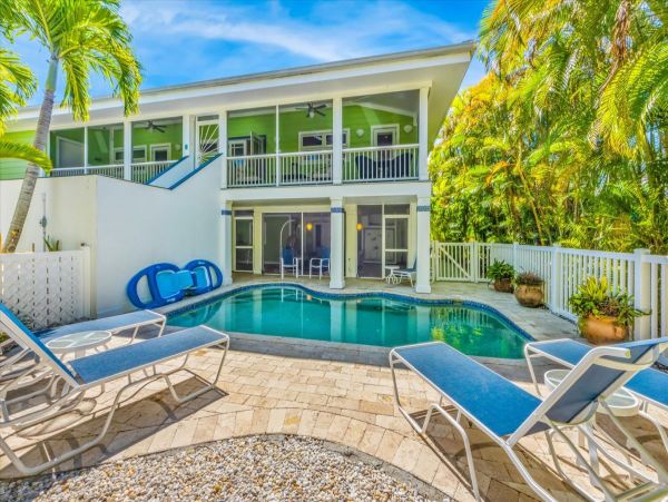 Anna Maria Island 3 Bedroom Rental with Pool