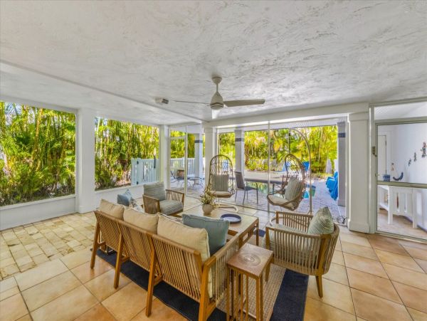 Anna Maria Island 3 Bedroom Rental with Pool