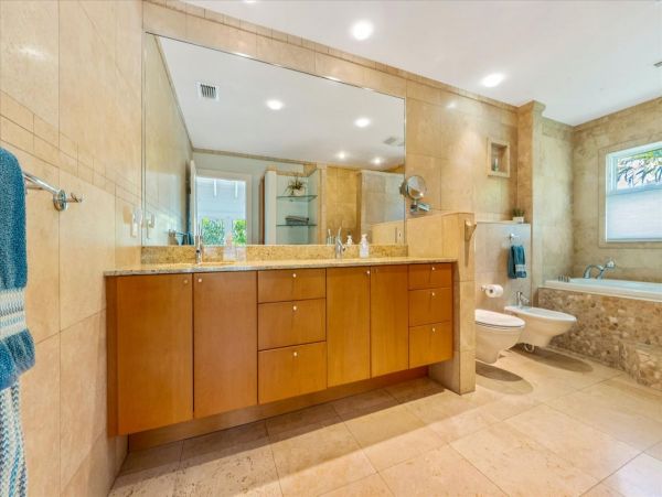 Anna Maria Island 3 Bedroom Rental with Pool