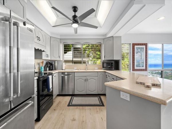 Honolulu Vacation Home with Ocean Vews & Private Pool Sleeps 8 Guests