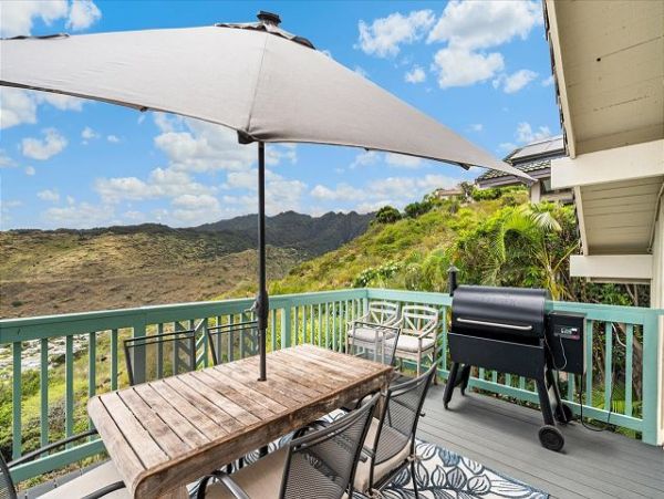 Honolulu Vacation Home with Ocean Vews & Private Pool Sleeps 8 Guests