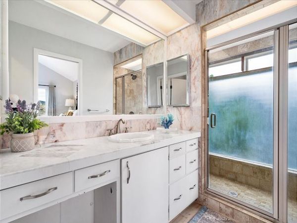 Honolulu Vacation Home with Ocean Vews & Private Pool Sleeps 8 Guests