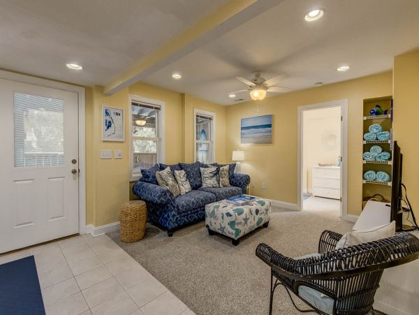 Great Corolla Vacation Rental Home Six Bedrooms Sleeps 12