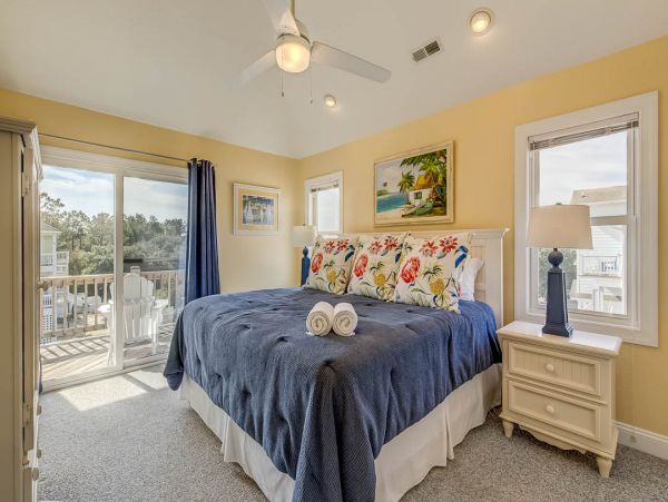 Great Corolla Vacation Rental Home Six Bedrooms Sleeps 12