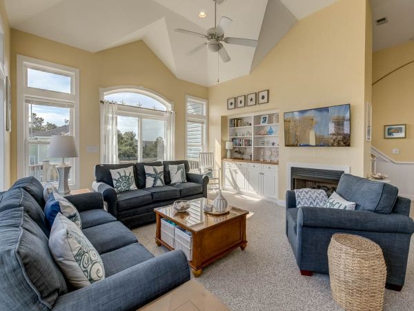 Great Corolla Vacation Rental Home Six Bedrooms Sleeps 12