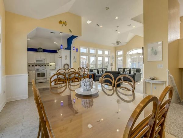 Great Corolla Vacation Rental Home Six Bedrooms Sleeps 12