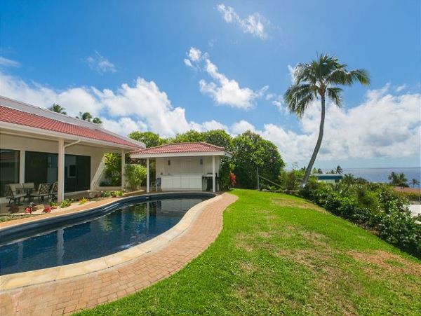 Honolulu Vacation Home with 4 Bedroom, Pool & Sunset Views