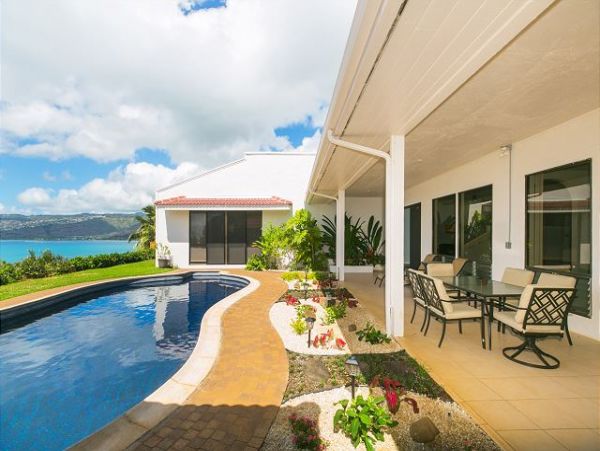 Honolulu Vacation Home with 4 Bedroom, Pool & Sunset Views