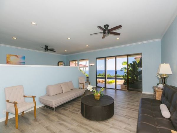 Honolulu Vacation Home with 4 Bedroom, Pool & Sunset Views