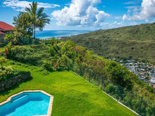 Hawaii Kai Vacation Home with Four Bedrooms & Private Pool