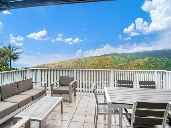 Hawaii Kai Vacation Home with Four Bedrooms & Private Pool