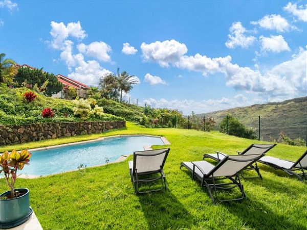 Hawaii Kai Vacation Home with Four Bedrooms & Private Pool