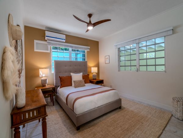 St Thomas Magnificent Pool Villa 5 Bedroom & Ocean Views