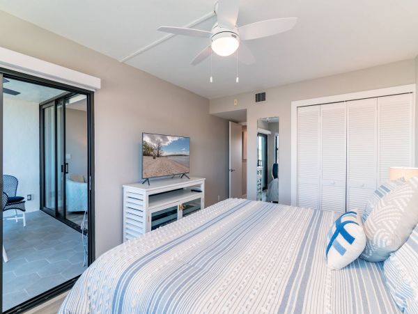 Marco Island Vacation Condo Two Bedrooms Sleeps Six Guests