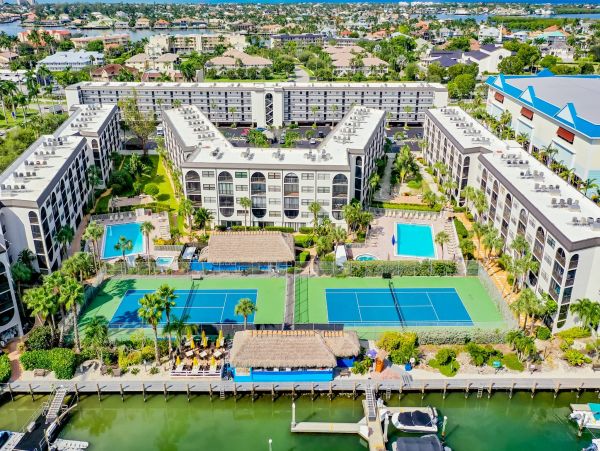 Marco Island Vacation Condo Two Bedrooms Sleeps Six Guests