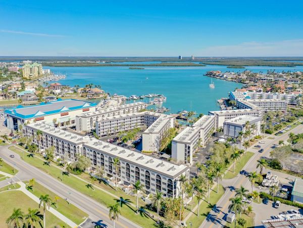 Marco Island Vacation Condo Two Bedrooms Sleeps Six Guests