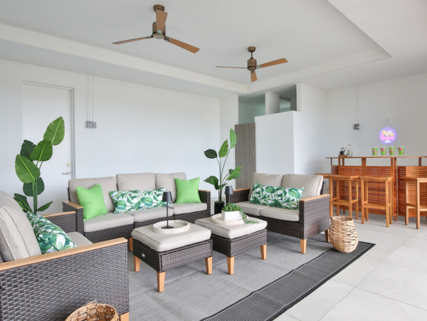 Bradenton 3 Bedroom Rental with Pool & Canal Views Sleeps 6