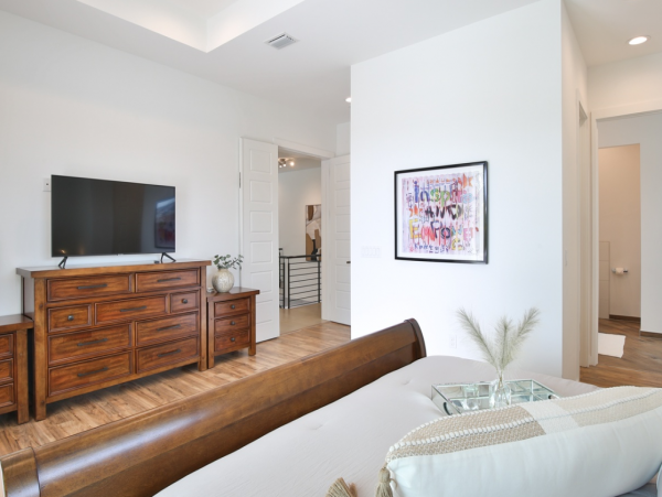 Bradenton 3 Bedroom Rental with Pool & Canal Views Sleeps 6