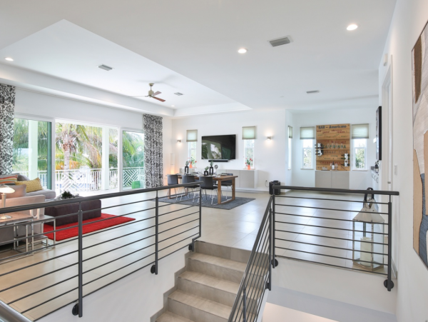 Bradenton 3 Bedroom Rental with Pool & Canal Views Sleeps 6