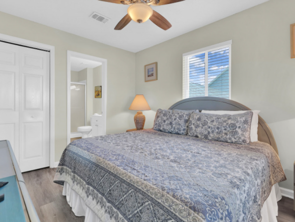 Beachfront Panama City Beach 2 Bedroom Condo Sleeps 6 Guests