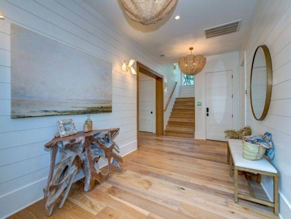 Isle of Palms Luxury 6 Bedroom Pool Home Sleeps 12 Guests
