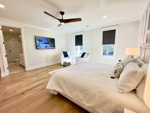 Isle of Palms 5 Bedroom Rental with Private Pool Sleeps 12
