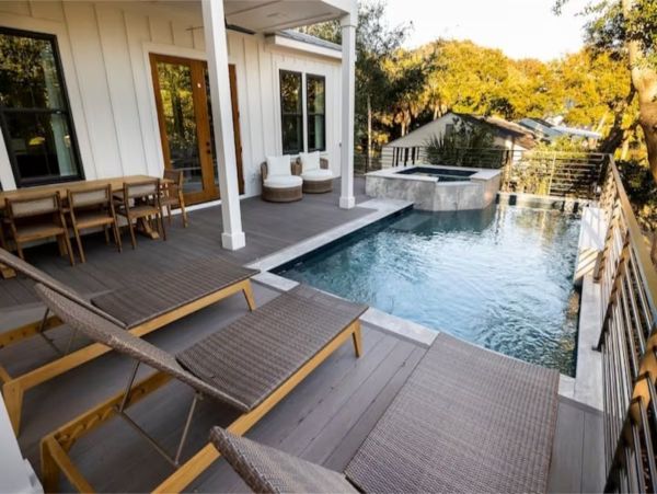 Isla of Palms 6 Bedroom Rental Private Pool & Spa Sleeps 14