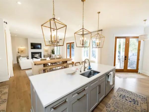 Isla of Palms 6 Bedroom Rental Private Pool & Spa Sleeps 14