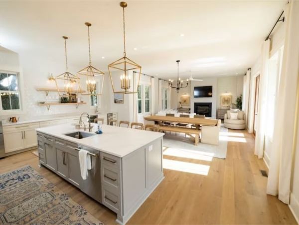 Isla of Palms 6 Bedroom Rental Private Pool & Spa Sleeps 14