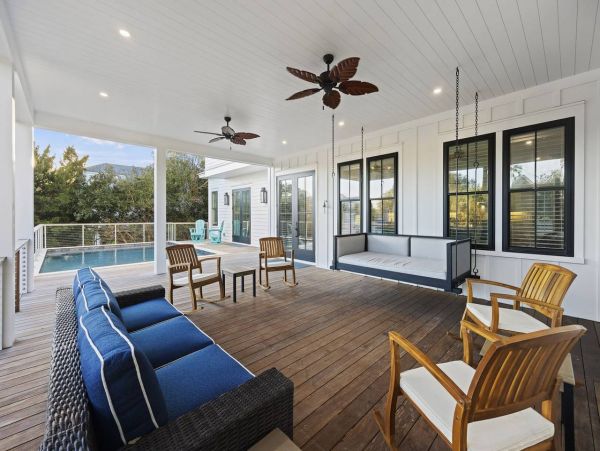 Beautiful Isle of Palms Vacation Pool Home Sleeps 14 Guests