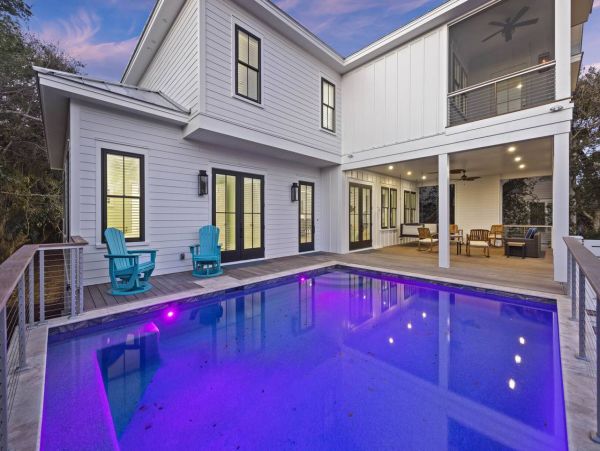 Beautiful Isle of Palms Vacation Pool Home Sleeps 14 Guests