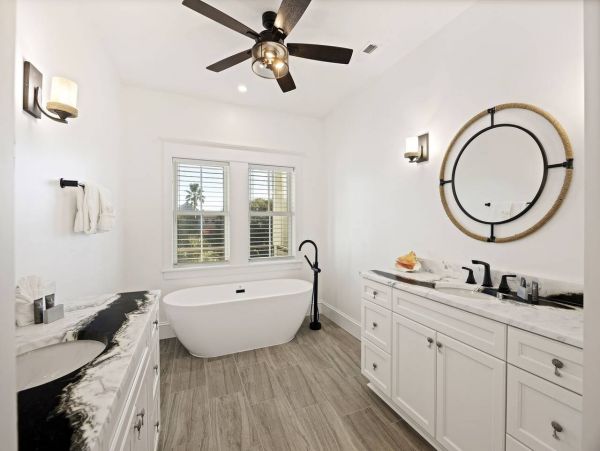 Beautiful Isle of Palms Vacation Pool Home Sleeps 14 Guests