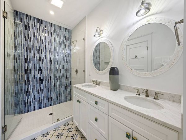Beautiful Isle of Palms Vacation Pool Home Sleeps 14 Guests